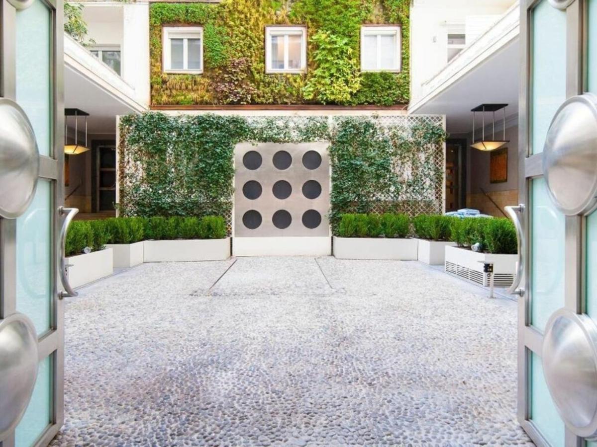 Palazzo Beltrade By Halldis Milan Exterior photo