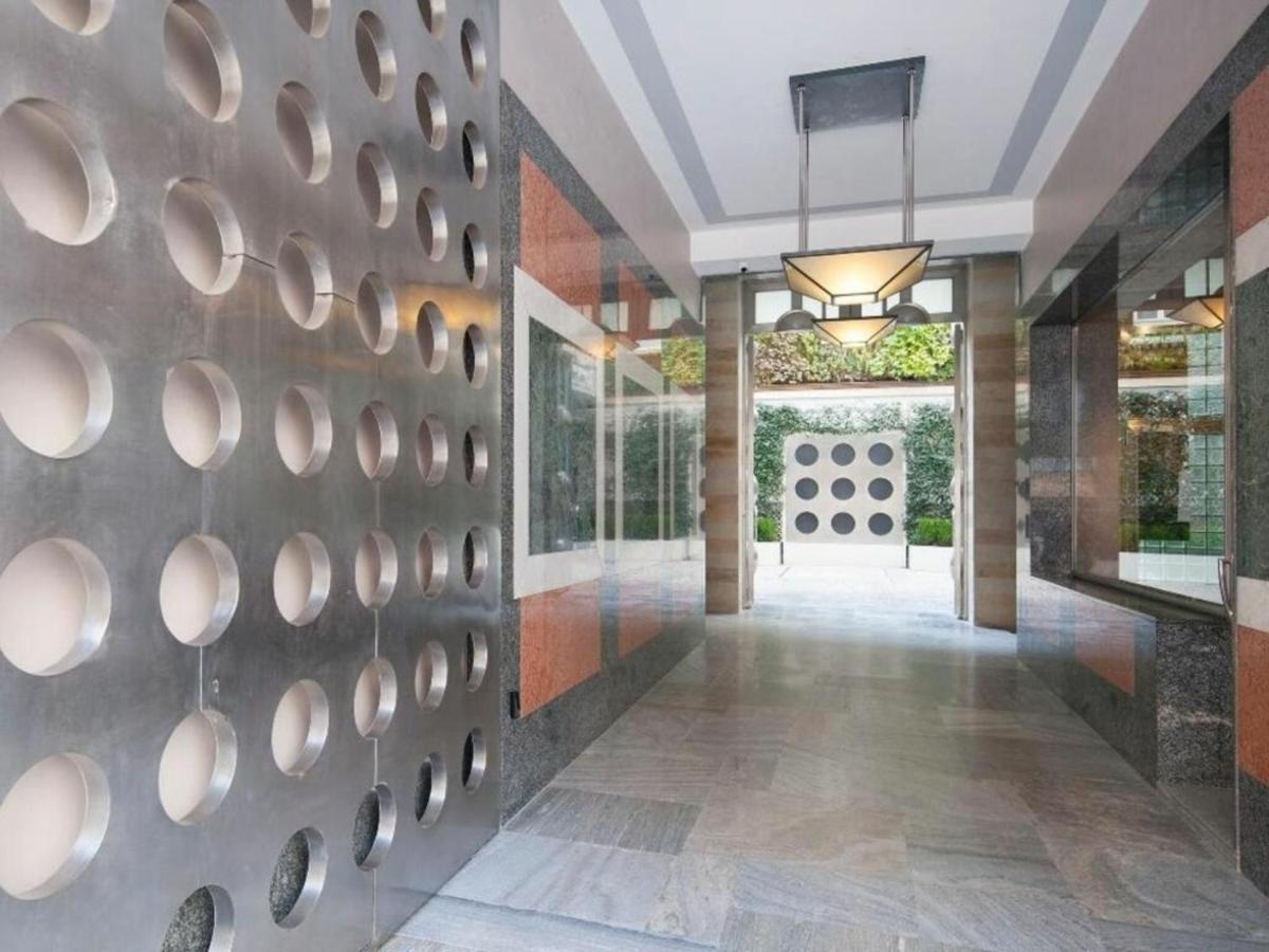 Palazzo Beltrade By Halldis Milan Exterior photo